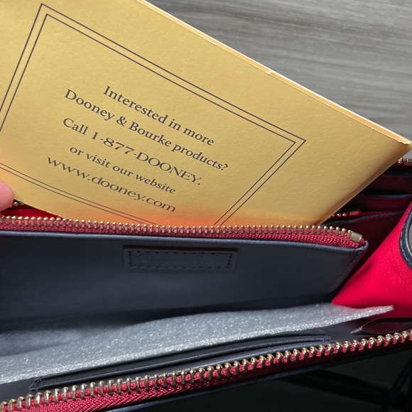 NWT- Dooney & Bourke Florentine Leather Folded Zip Wristlet, Navy